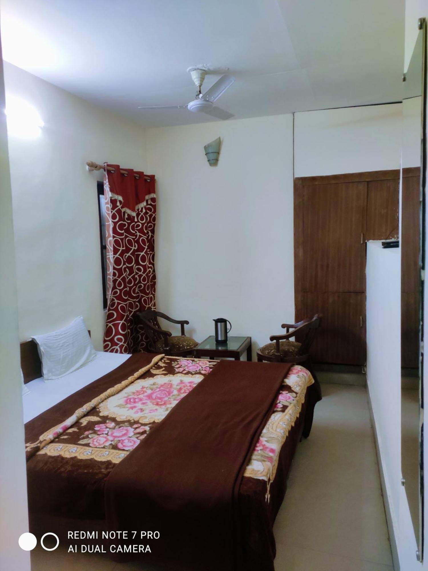 Castle View Hotell Mussoorie Rum bild