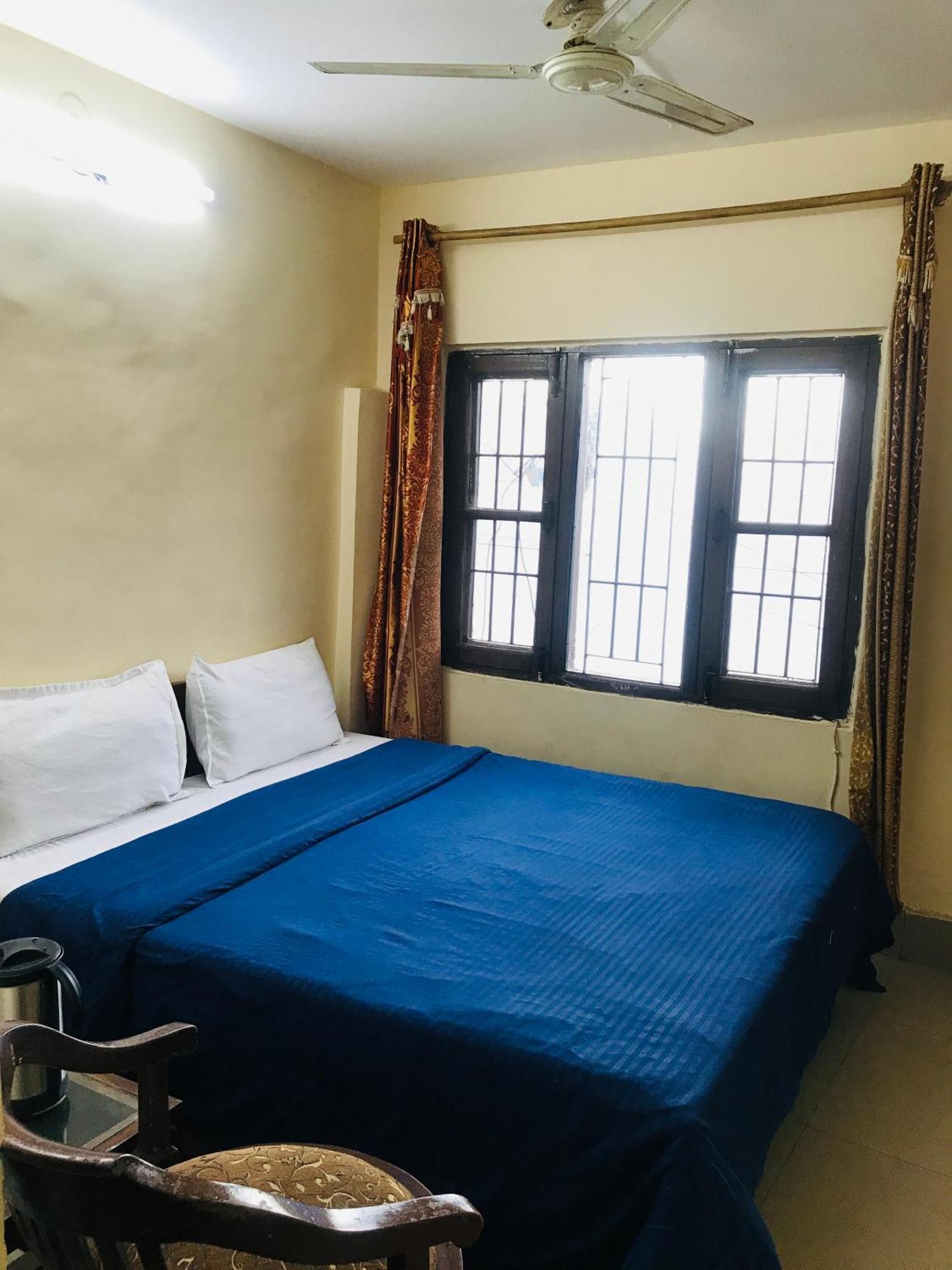 Castle View Hotell Mussoorie Rum bild